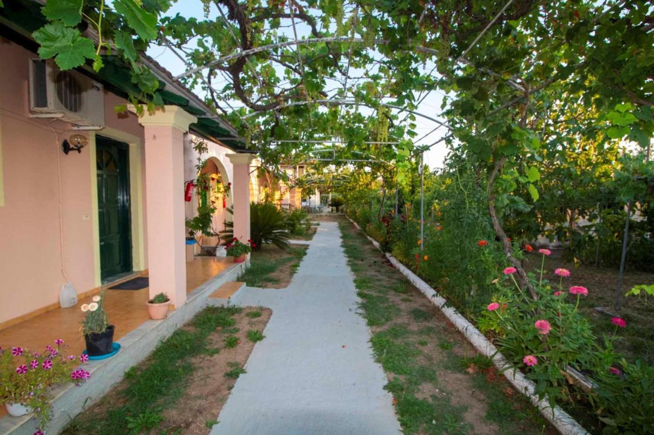 Tzoras‌ ‌Apartments‌ ‌Roda‌ ‌Corfu‌ Litheres Exterior photo
